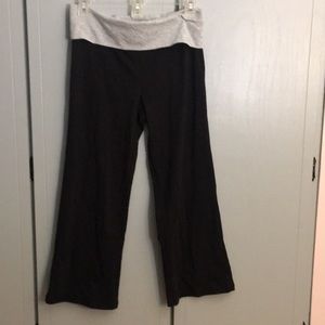 No Boundaries Women’s Capris